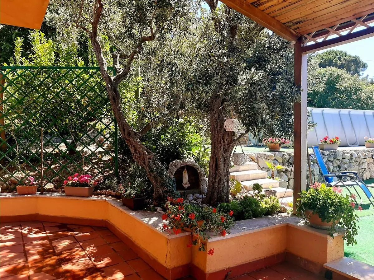 Lomarchi Holiday Home Carini 0*,
